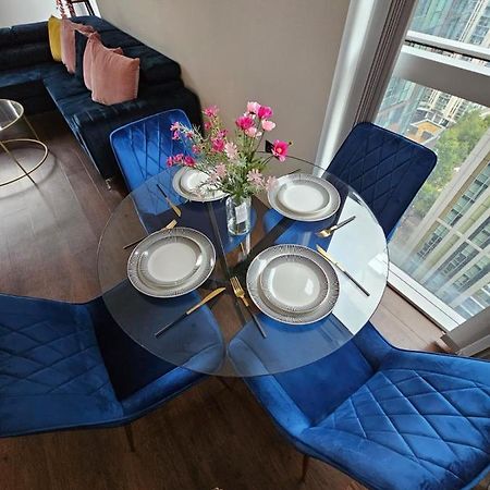 2 Bed Luxurious Apartments Canary Wharf London Exteriör bild