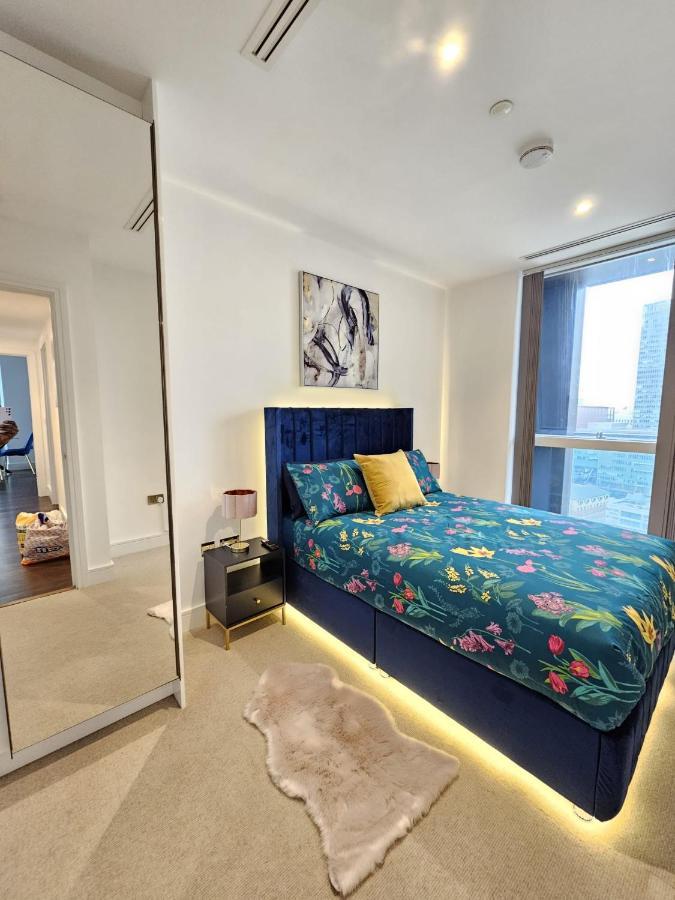 2 Bed Luxurious Apartments Canary Wharf London Exteriör bild
